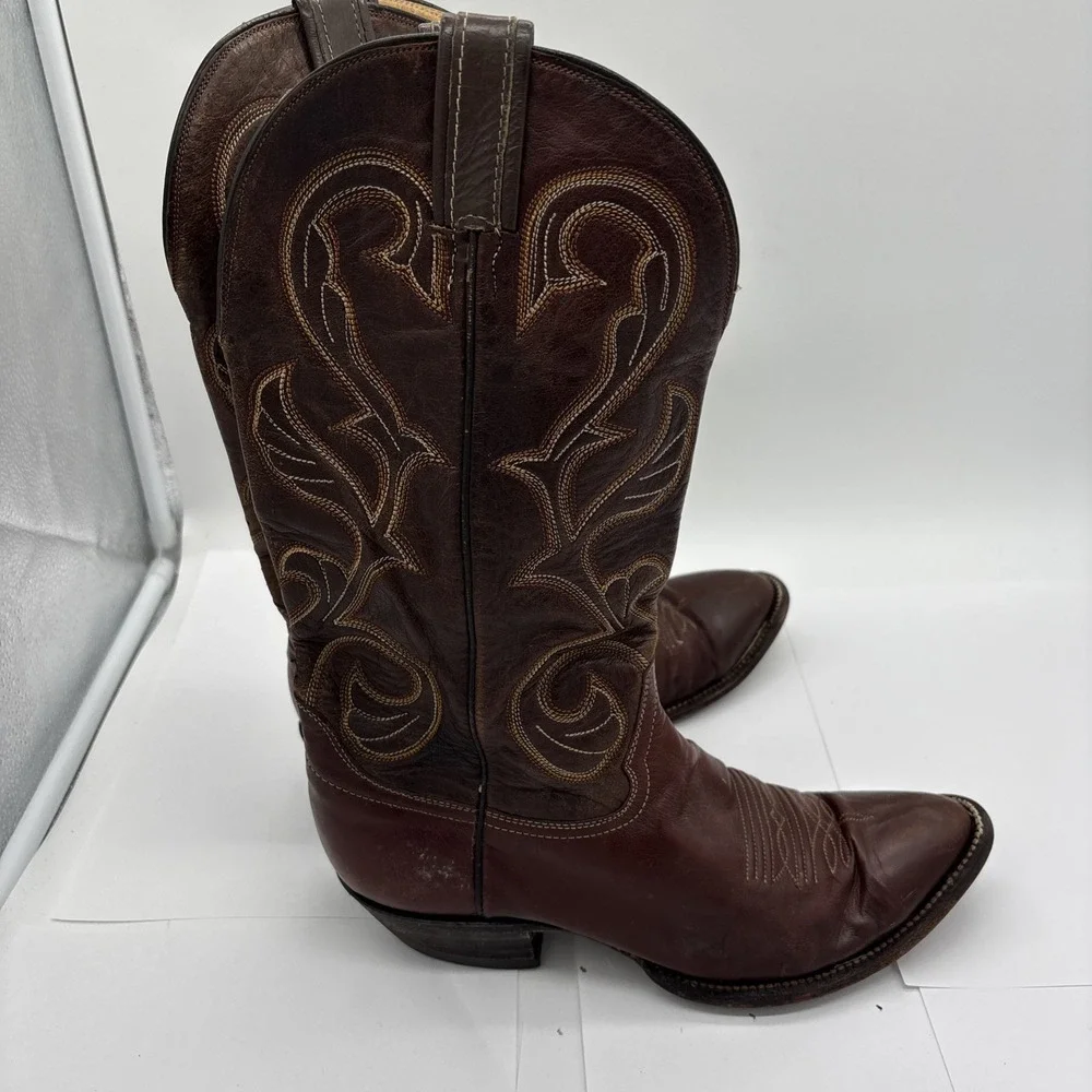 Hondo women brown